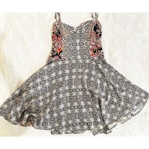 Aeropostale Women A Line Black White Floral Short Spaghetti Strap Skater Dress X